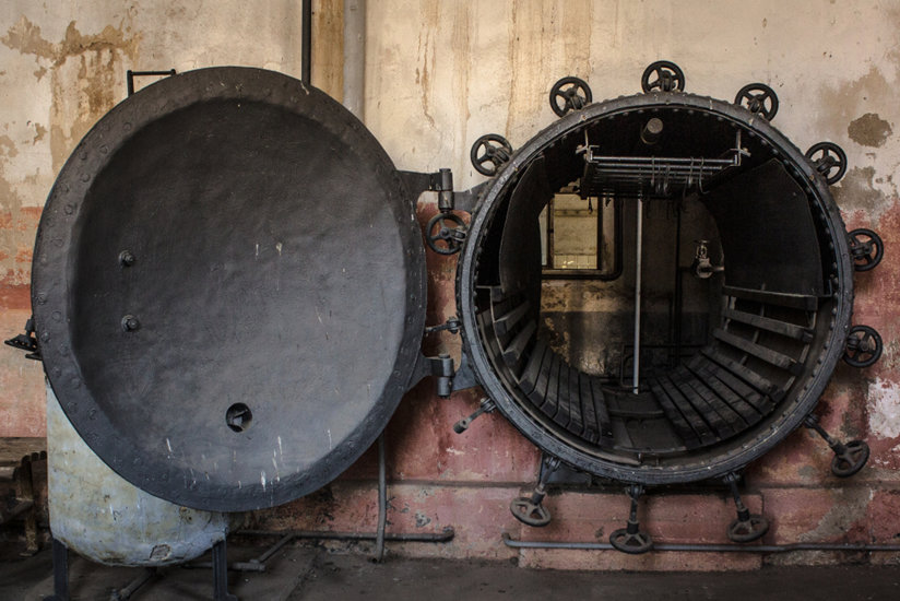 Cremation chamber